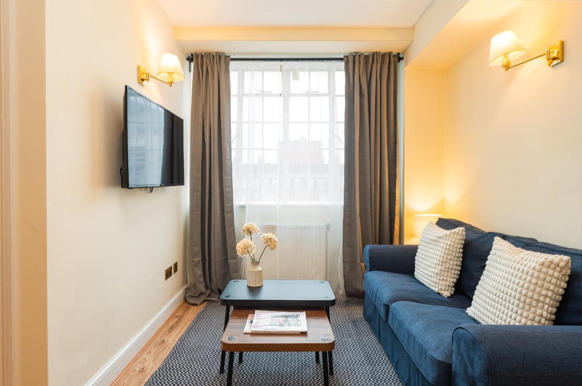 Capital One Bedroom Flat Chelsea Cloisters 724 Apartament Londra